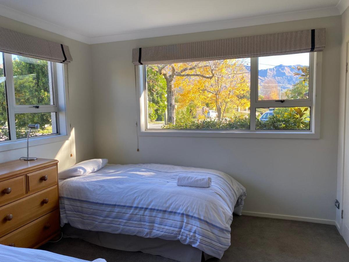 Villa Amazing Aubrey, Walk To Bremner Bay à Wanaka Extérieur photo